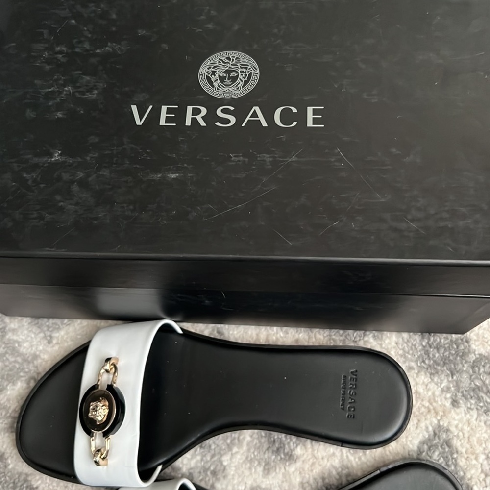 Authentic Versace sandals - Picture 3 of 6